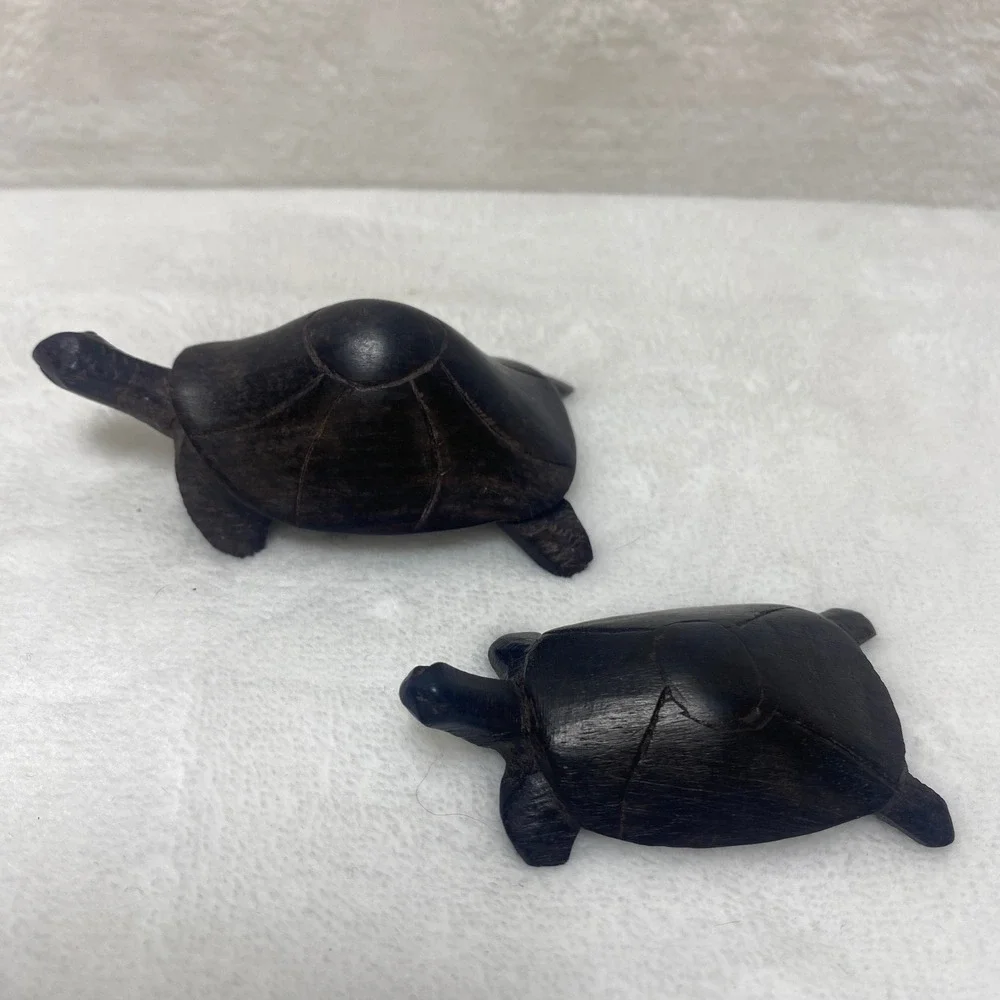 Set of Two Wooden Momma &‎ Baby Turtles Figurines Hand Carved Dark Wood Farm
